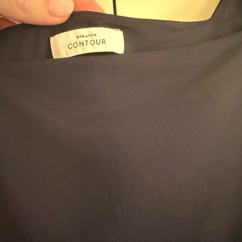 Aritzia babaton contour square neck - Picture 6 of 7